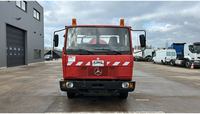 Mercedes-Benz SK 814 (VIDANGEUR / VACUUM / AUXILAIRY / SPER / STEEL SUSP. / LAMES) - Limpieza de alcantarillado: foto 2 Mercedes-Benz SK 814 (VIDANGEUR / VACUUM / AUXILAIRY / SPER / STEEL SUSP. / LAMES) - Limpieza de alcantarillado: foto 2