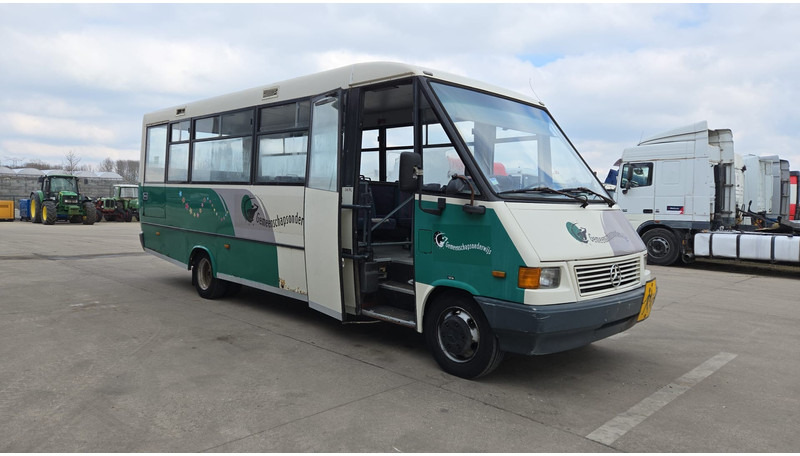 Mercedes-Benz Vario 614 (BELGIAN BUS / 34 SEATS / MANUAL PUMP / LAMES / STEEL SUSP.) - Autobús urbano: foto 2 Mercedes-Benz Vario 614 (BELGIAN BUS / 34 SEATS / MANUAL PUMP / LAMES / STEEL SUSP.) - Autobús urbano: foto 2