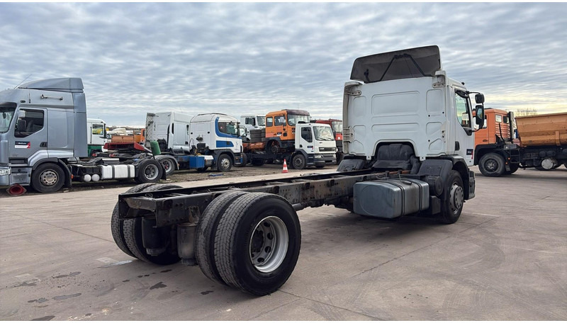 Renault Premium 250 (POMPE MANUELLE / MANUAL PUMP) - Camión chasis: foto 4 Renault Premium 250 (POMPE MANUELLE / MANUAL PUMP) - Camión chasis: foto 4