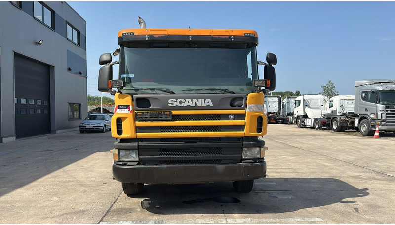 Scania 94 G (MANUAL PUMP / POMPE MANUELLE / BOITE MANUELLE / MANUAL GEARBOX) - Camión chasis: foto 3 Scania 94 G (MANUAL PUMP / POMPE MANUELLE / BOITE MANUELLE / MANUAL GEARBOX) - Camión chasis: foto 3