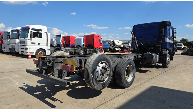 Volvo F 12 - 360 (FULL STEEL SUSPENSION / MANUAL PUMP / SUSP. LAMES / 6X2) - Camión chasis: foto 5 Volvo F 12 - 360 (FULL STEEL SUSPENSION / MANUAL PUMP / SUSP. LAMES / 6X2) - Camión chasis: foto 5