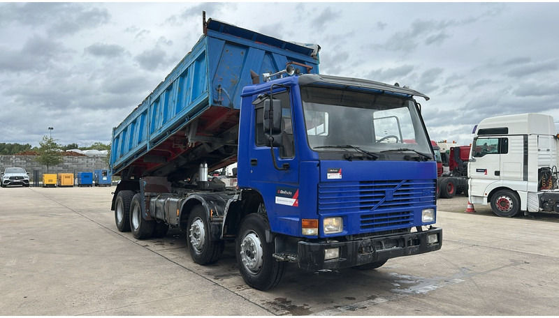 Volvo FL 12.380 (8X4 /STEEL SUSP. / BOITE MANUELLE / MANUAL GEARBOX) - Camión volquete: foto 3 Volvo FL 12.380 (8X4 /STEEL SUSP. / BOITE MANUELLE / MANUAL GEARBOX) - Camión volquete: foto 3