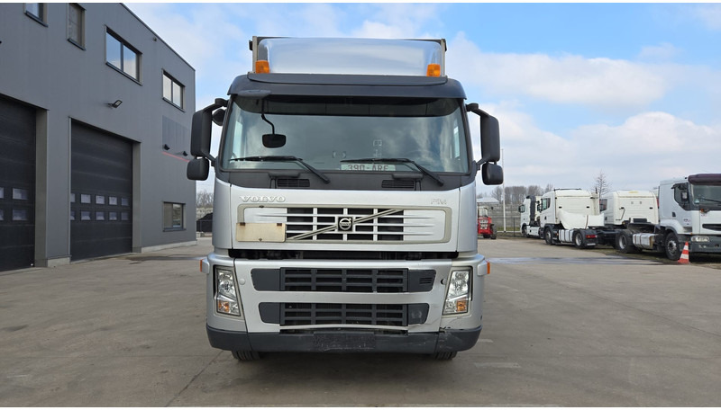 Volvo FM 400 (BELGIAN TRUCK / TECHNICAL TOP CONDITION !! / 6X2 / LIFT / EURO 5) - Camión lona: foto 2 Volvo FM 400 (BELGIAN TRUCK / TECHNICAL TOP CONDITION !! / 6X2 / LIFT / EURO 5) - Camión lona: foto 2