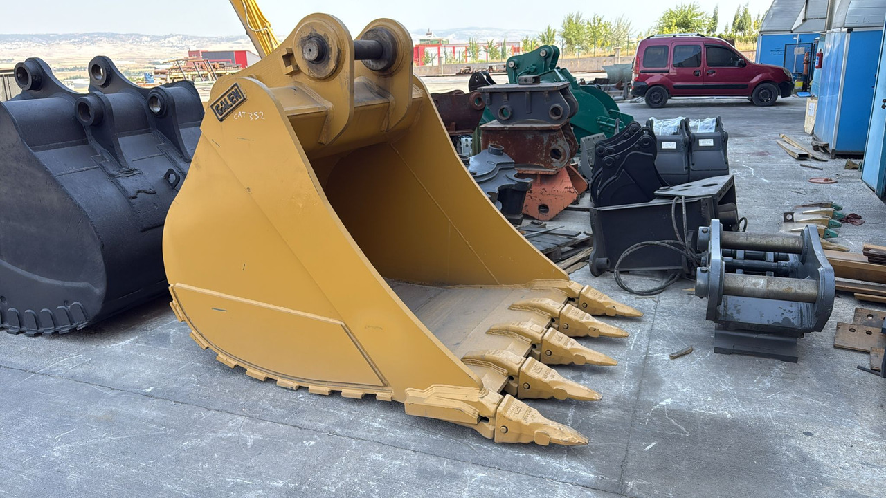 CATERPILLAR 352 General Purpose Bucket - Cazo para excavadora: foto 1 CATERPILLAR 352 General Purpose Bucket - Cazo para excavadora: foto 1