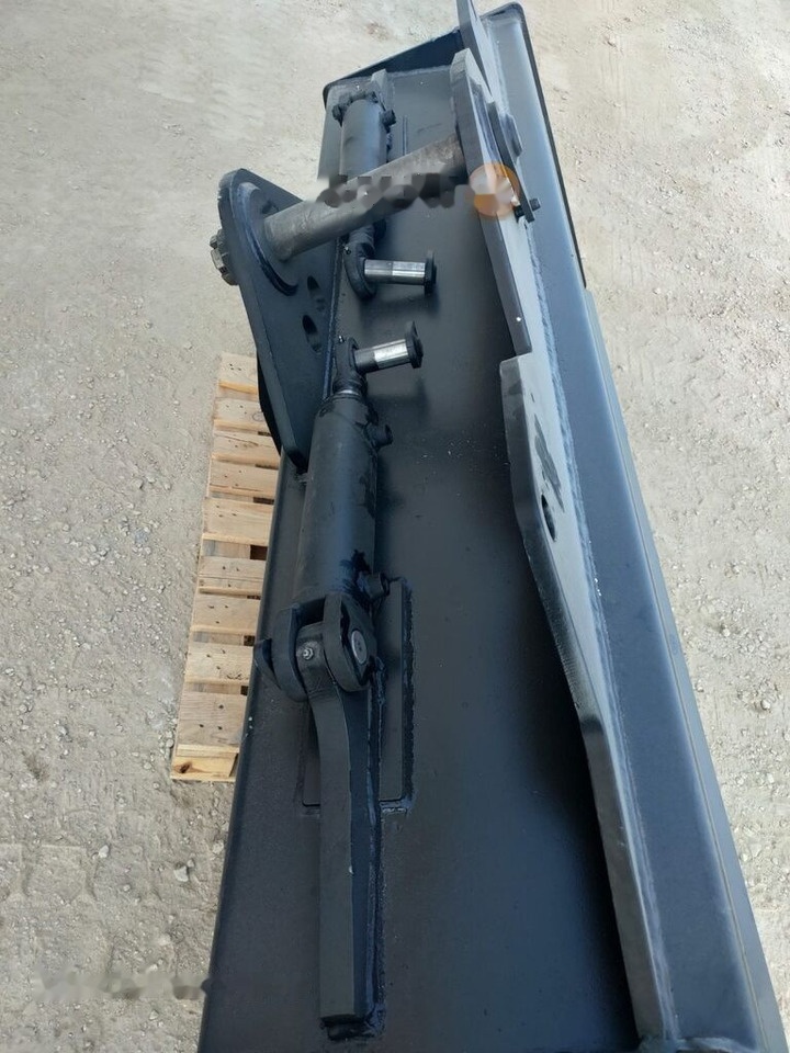 Galen OQ65 Tilt Bucket - Cazo para excavadora: foto 3 Galen OQ65 Tilt Bucket - Cazo para excavadora: foto 3