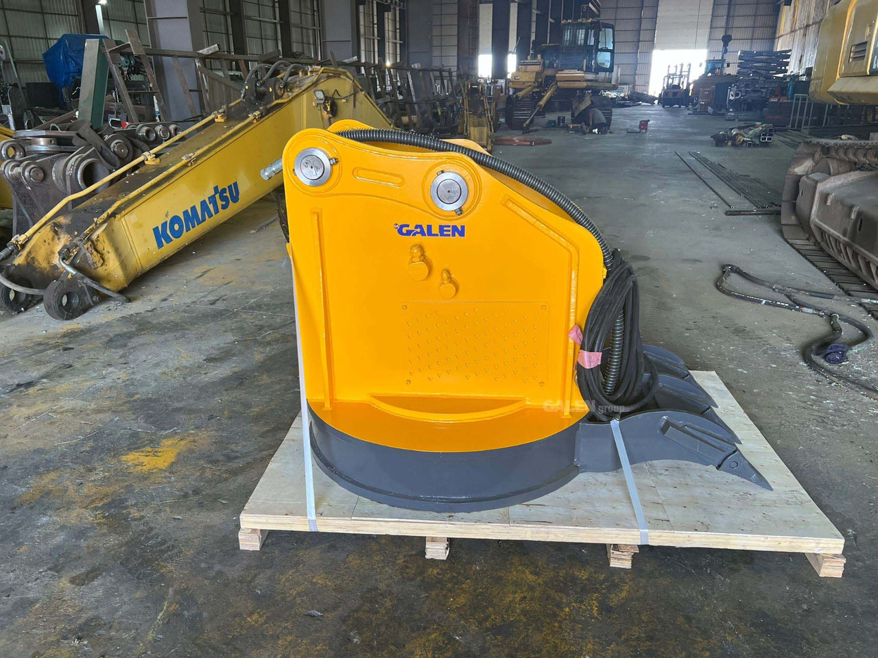 GALEN Scrap Magnet for Excavator - Implemento para Equipo de almacén: foto 3 GALEN Scrap Magnet for Excavator - Implemento para Equipo de almacén: foto 3