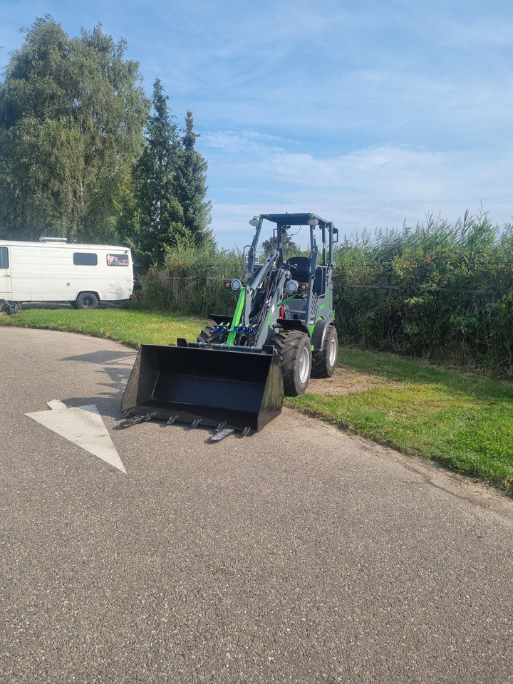 WCM L2312 - Cargadora de ruedas: foto 1 WCM L2312 - Cargadora de ruedas: foto 1