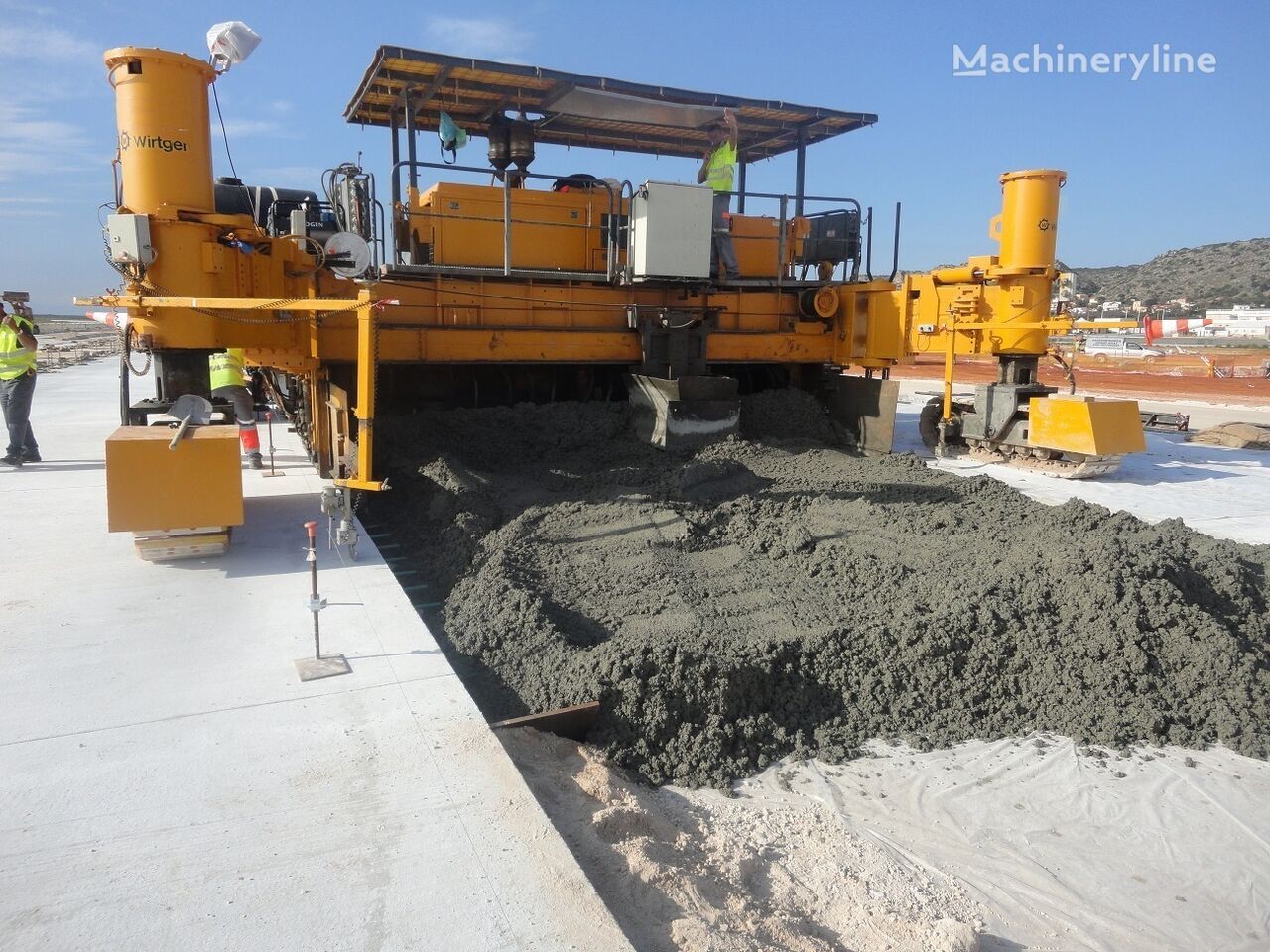 WIRTGEN SP 1600 - Extendedora de encofrado deslizante: foto 1 WIRTGEN SP 1600 - Extendedora de encofrado deslizante: foto 1