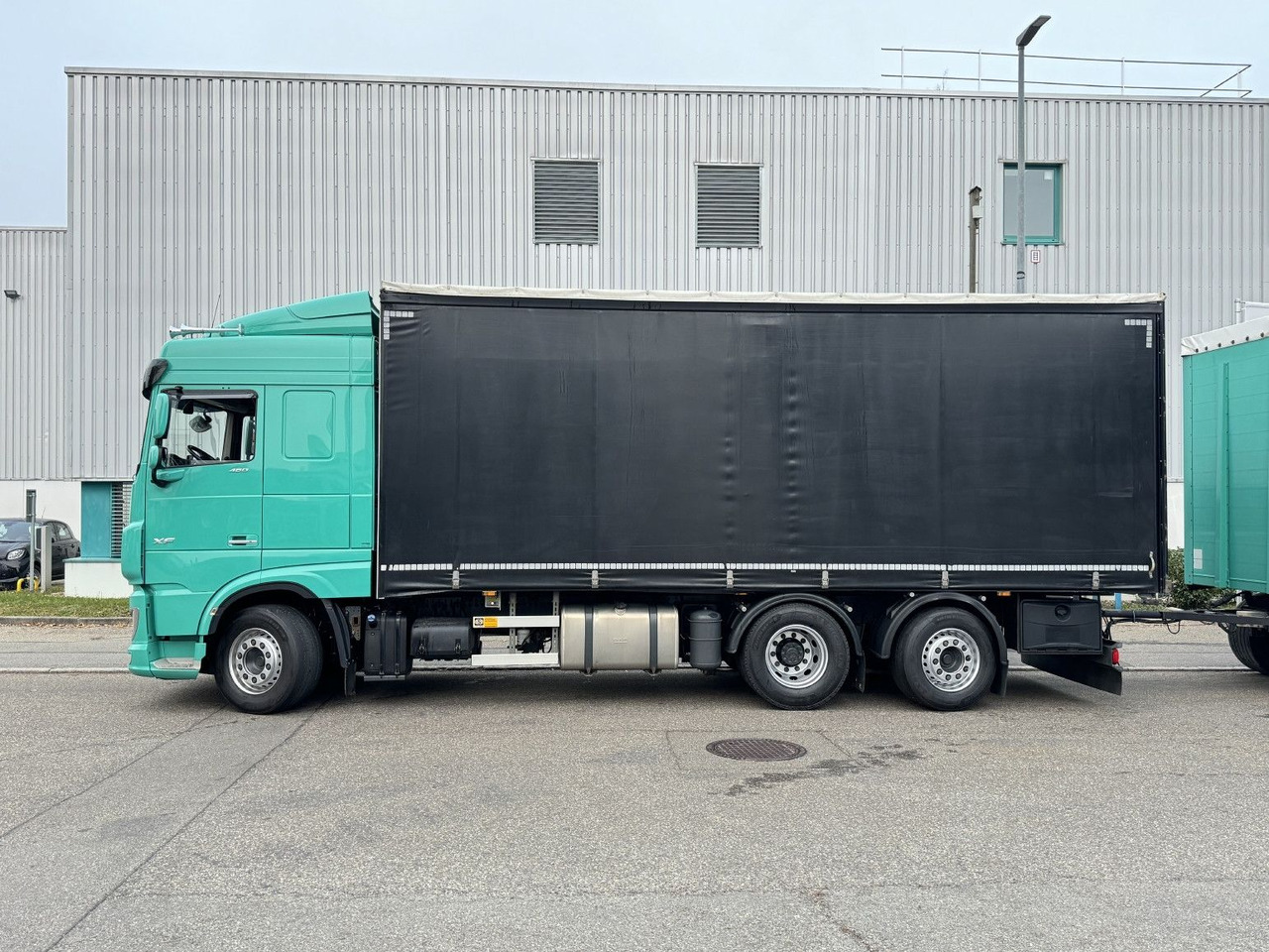 DAF XF480 6x2 Schiebeplane-Zug Bordwände Lenkachse - Camión lona: foto 4 DAF XF480 6x2 Schiebeplane-Zug Bordwände Lenkachse - Camión lona: foto 4