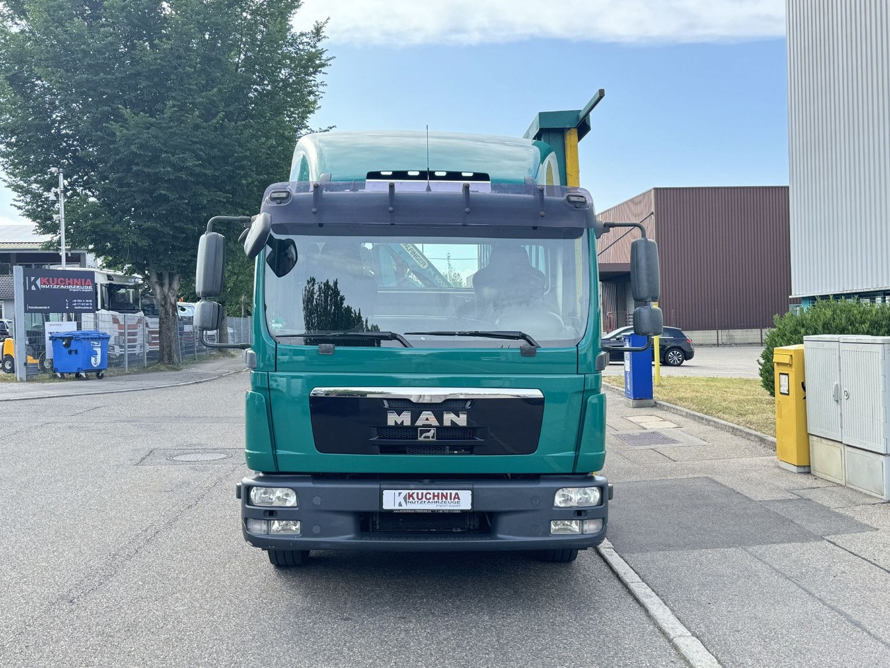 MAN TGL 12.250 Glastransport Kran PK9002 Funk Klima - Camión grúa: foto 2 MAN TGL 12.250 Glastransport Kran PK9002 Funk Klima - Camión grúa: foto 2