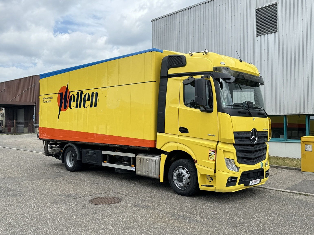 Mercedes-Benz Actros 1848 LL Gr.Haus AWL-Möbelkoffer uLBW - Camión caja cerrada: foto 4 Mercedes-Benz Actros 1848 LL Gr.Haus AWL-Möbelkoffer uLBW - Camión caja cerrada: foto 4