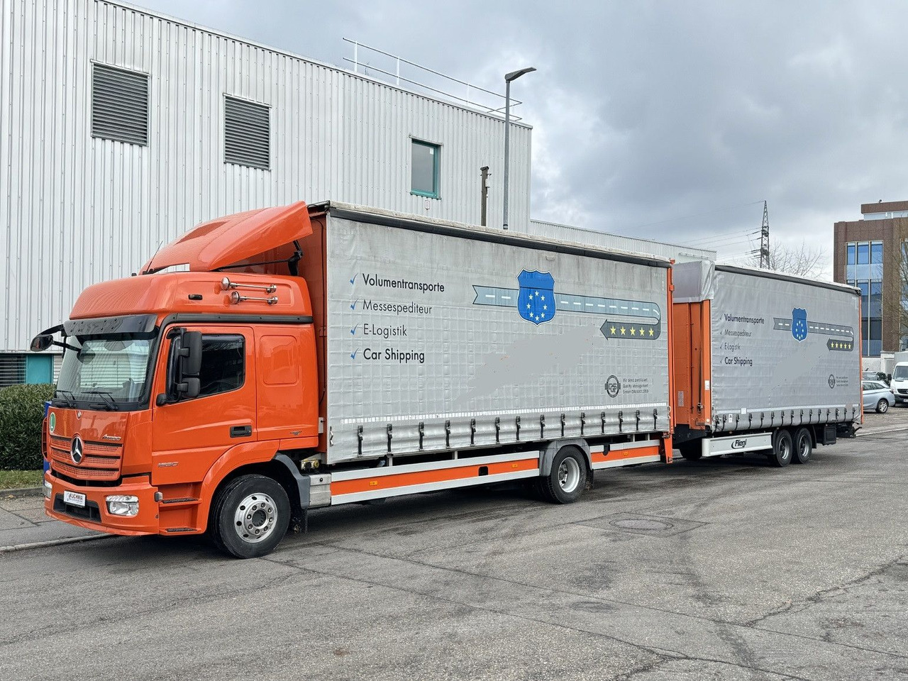 Mercedes-Benz Atego 1530 LL + Anhänger Doppelstock LBW Plane - Camión portavehículos: foto 4 Mercedes-Benz Atego 1530 LL + Anhänger Doppelstock LBW Plane - Camión portavehículos: foto 4