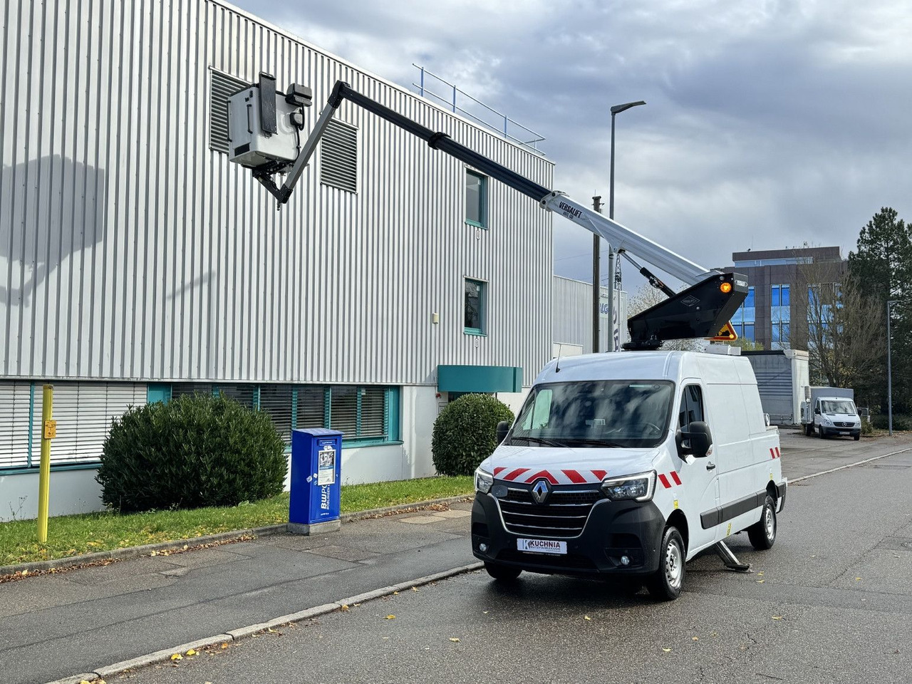 Renault MASTER Versalift VDTL 135 C, 14m 230kg Abstützun - Camión con plataforma elevadora: foto 3 Renault MASTER Versalift VDTL 135 C, 14m 230kg Abstützun - Camión con plataforma elevadora: foto 3