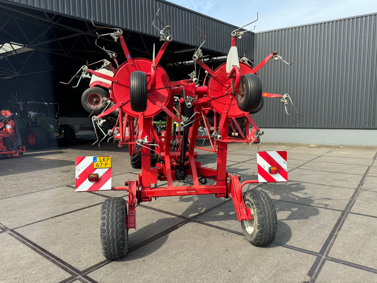LELY Lotus 1020S - Grada: foto 2 LELY Lotus 1020S - Grada: foto 2