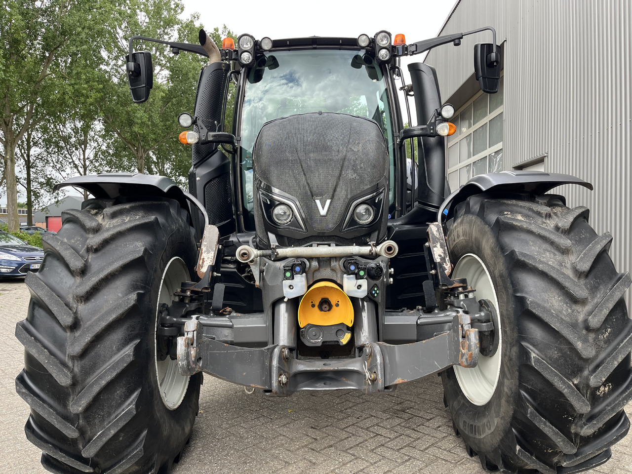VALTRA N174 Active - Tractor: foto 3 VALTRA N174 Active - Tractor: foto 3