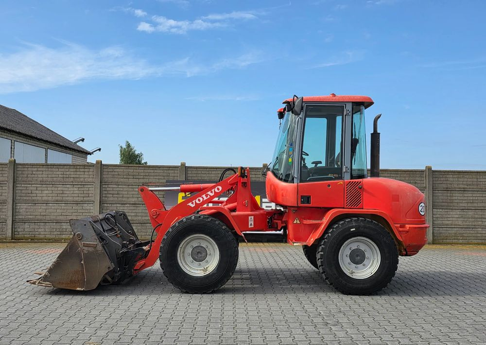 Volvo L30B ZX, 2008 ROK, 6600 MTH, ŁYŻKA OTWIERANA + WIDŁY - Cargadora de ruedas: foto 2 Volvo L30B ZX, 2008 ROK, 6600 MTH, ŁYŻKA OTWIERANA + WIDŁY - Cargadora de ruedas: foto 2