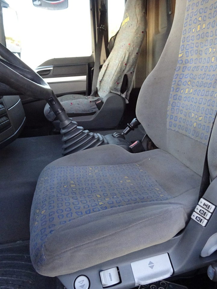 Cabeza tractora MAN TGA 33.480: foto 9 Cabeza tractora MAN TGA 33.480: foto 9