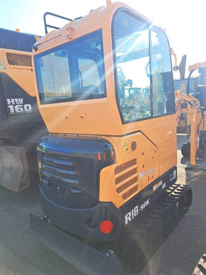 Hyundai R18-9AK - Miniexcavadora: foto 4 Hyundai R18-9AK - Miniexcavadora: foto 4
