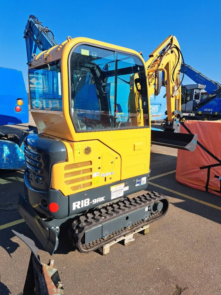 Hyundai R18-9AK - Miniexcavadora: foto 3 Hyundai R18-9AK - Miniexcavadora: foto 3