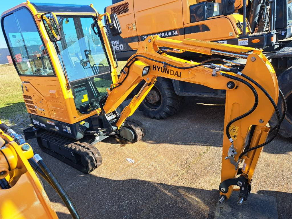 Hyundai R18-9AK - Miniexcavadora: foto 2 Hyundai R18-9AK - Miniexcavadora: foto 2