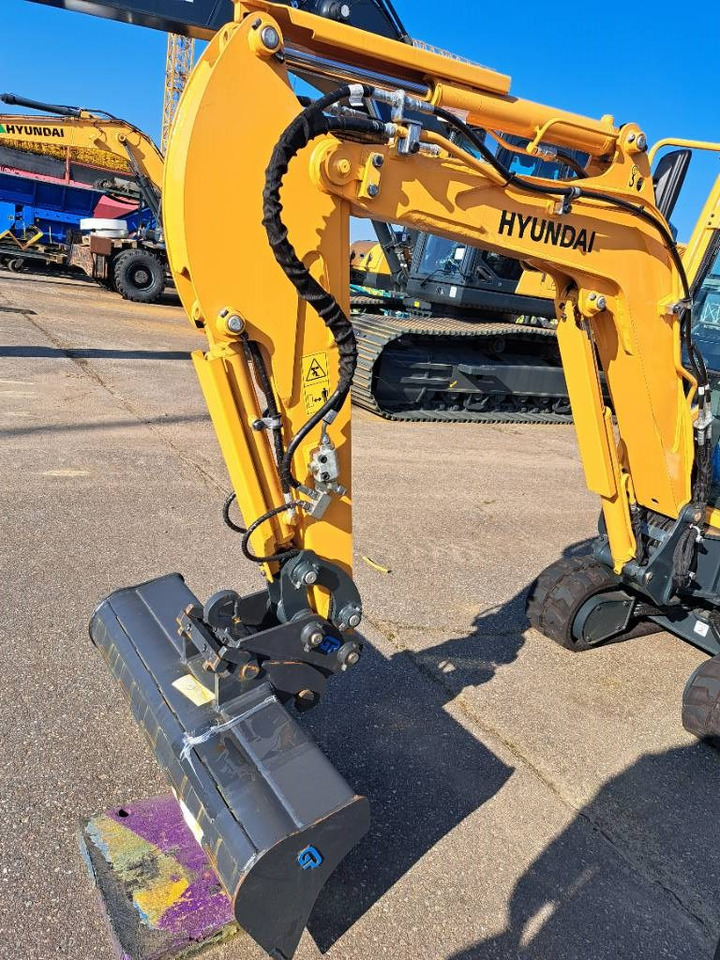 Hyundai R18-9AK - Miniexcavadora: foto 5 Hyundai R18-9AK - Miniexcavadora: foto 5