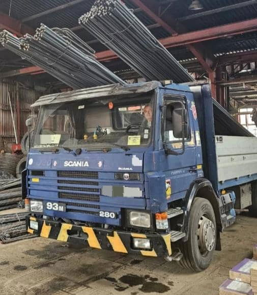 Scania 93 Carne - Camión grúa: foto 2 Scania 93 Carne - Camión grúa: foto 2
