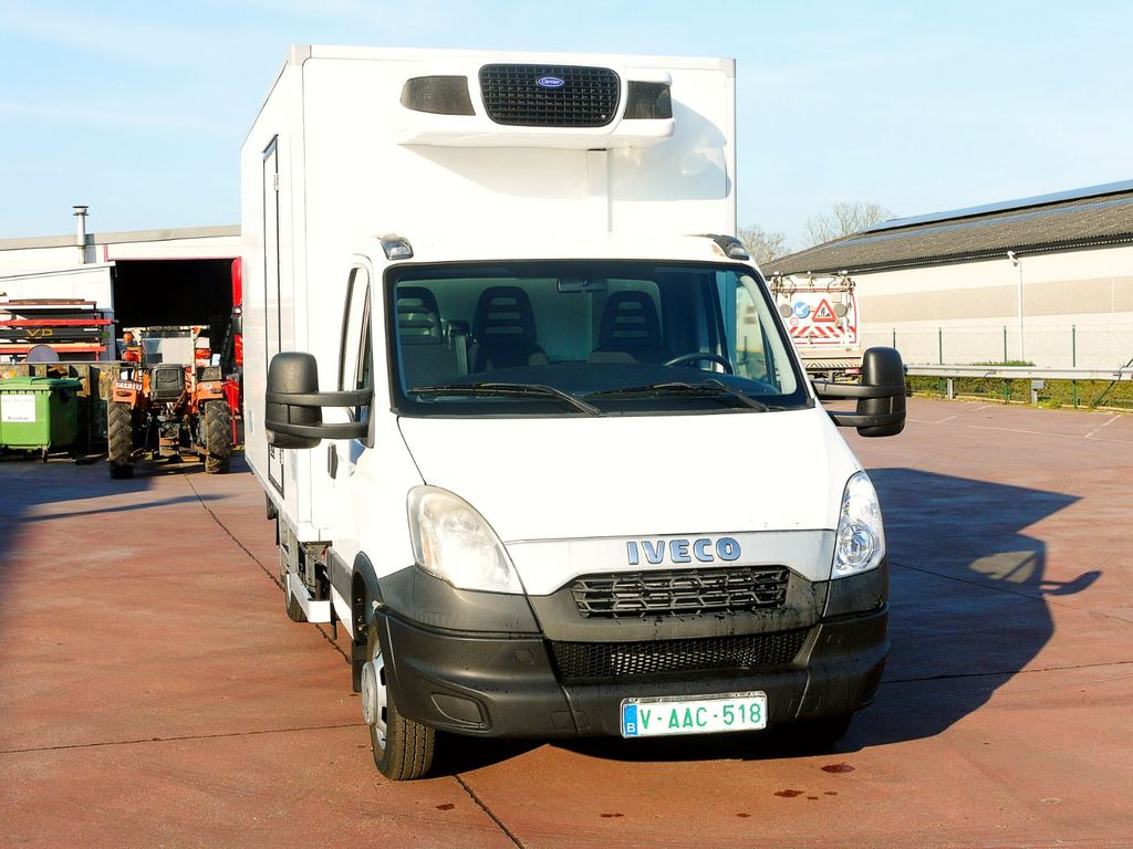 Iveco 35C13 DAILY KUHLKOFFER 4.4m CARIER PULSOR 600 MT - Furgoneta frigorifica: foto 1 Iveco 35C13 DAILY KUHLKOFFER 4.4m CARIER PULSOR 600 MT - Furgoneta frigorifica: foto 1