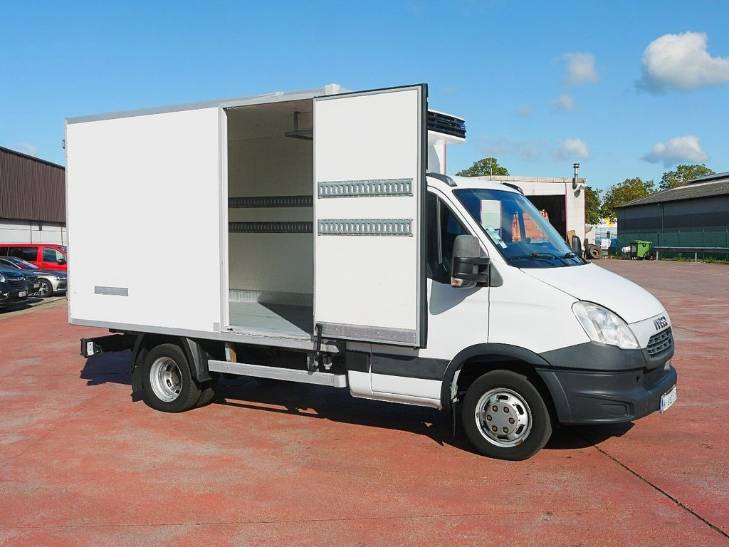Iveco 35C13 DAILY KUHLKOFFER CARRIER XARIOS 300 -20C - Furgoneta frigorifica: foto 3 Iveco 35C13 DAILY KUHLKOFFER CARRIER XARIOS 300 -20C - Furgoneta frigorifica: foto 3