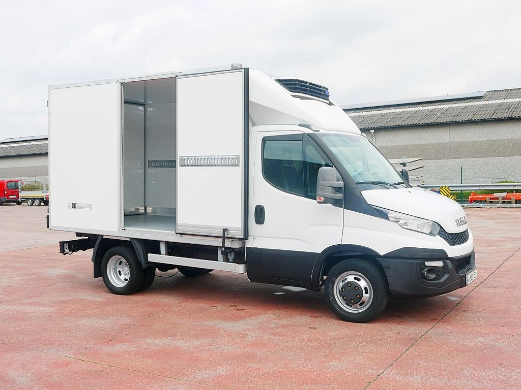 Iveco 35C15 DAILY KULKOFFER CARREIER XARIOS 350 -20c - Furgoneta frigorifica: foto 3 Iveco 35C15 DAILY KULKOFFER CARREIER XARIOS 350 -20c - Furgoneta frigorifica: foto 3