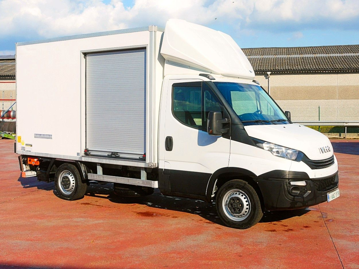 Iveco 35S14 DAILY ISOTHERMKOFFER LADEBORDWAND luft fed - Furgoneta frigorifica: foto 2 Iveco 35S14 DAILY ISOTHERMKOFFER LADEBORDWAND luft fed - Furgoneta frigorifica: foto 2