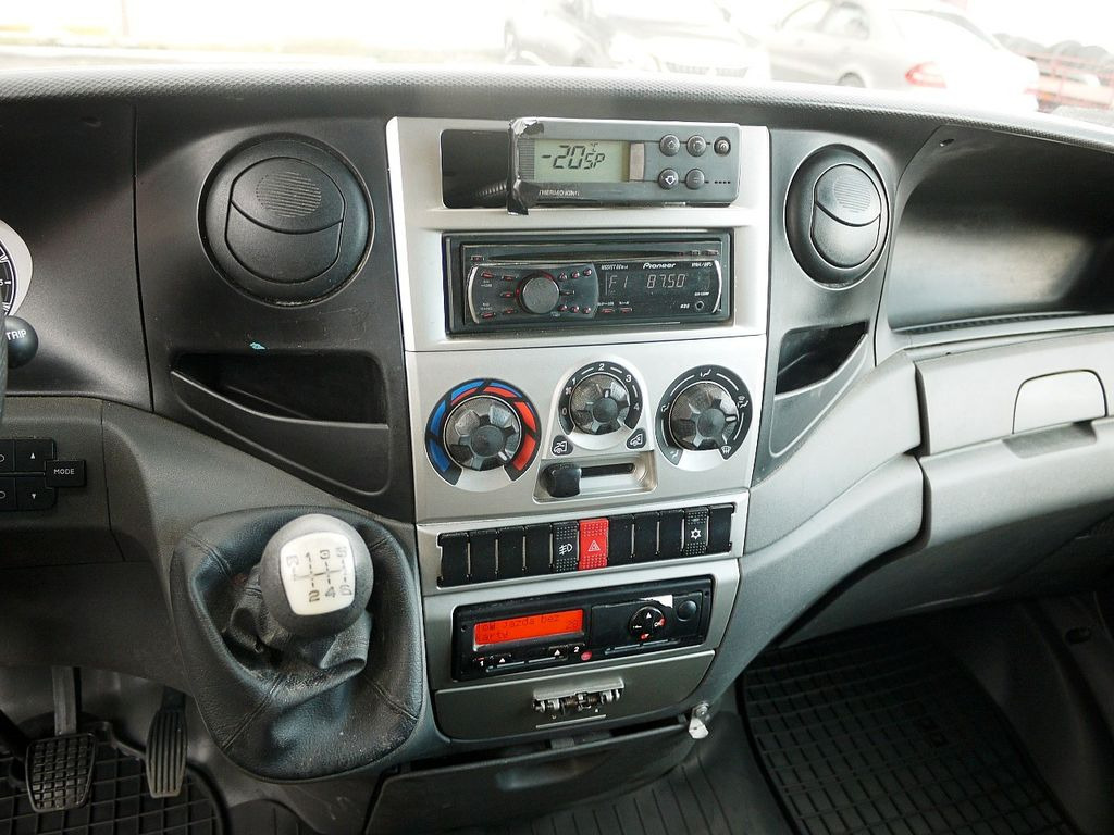 Furgoneta frigorifica Iveco 60C15 65 70 DAILY KUHLKOFFER THERMOKING V500 A/C Iveco 60C15 65 70 DAILY KUHLKOFFER THERMOKING V500 A/C: foto 14