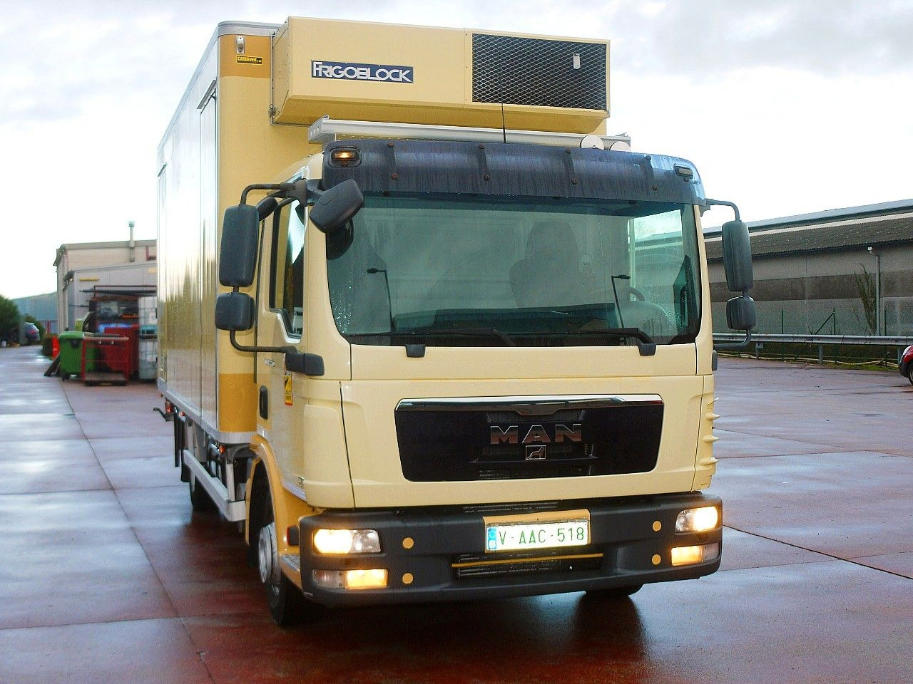 MAN TGL 12.220 KUHLKOFFER CHEREAU FRIGOBLOCK -30C - Camión frigorífico: foto 1 MAN TGL 12.220 KUHLKOFFER CHEREAU FRIGOBLOCK -30C - Camión frigorífico: foto 1