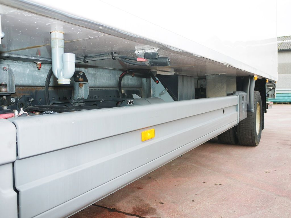 Camión frigorífico Mercedes-Benz 1318 ATEGO KUHLKOFFER CARRIER SUPRA 750 LBW: foto 15