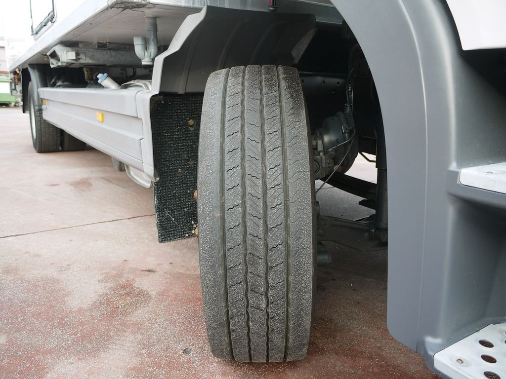 Camión frigorífico Mercedes-Benz 1318 ATEGO KUHLKOFFER CARRIER SUPRA 750 LBW: foto 16