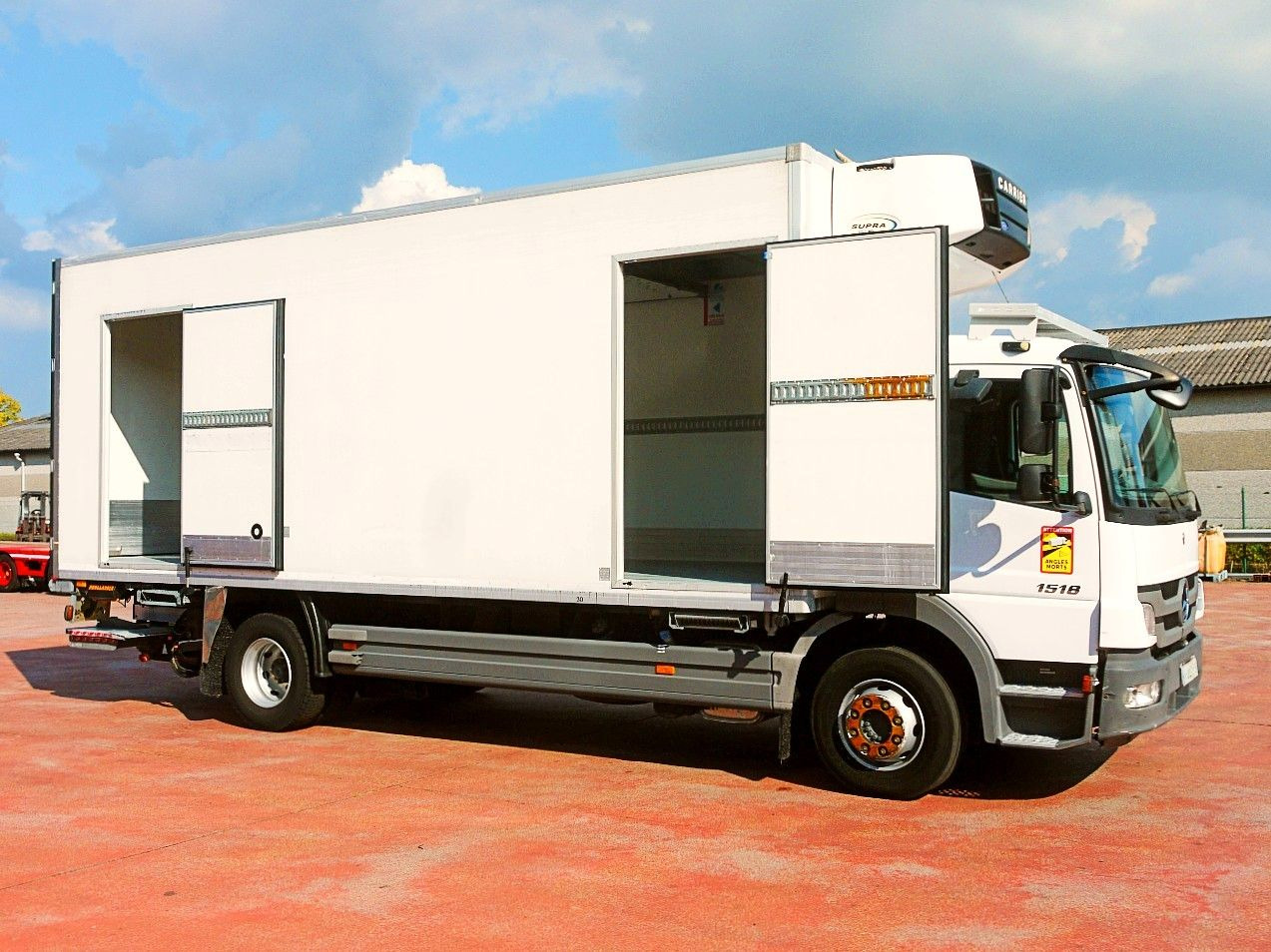 Mercedes-Benz 1518 ATEGO KUHLKOFER CARRIER SUPRA 850 Mult LUFT - Camión frigorífico: foto 3 Mercedes-Benz 1518 ATEGO KUHLKOFER CARRIER SUPRA 850 Mult LUFT - Camión frigorífico: foto 3