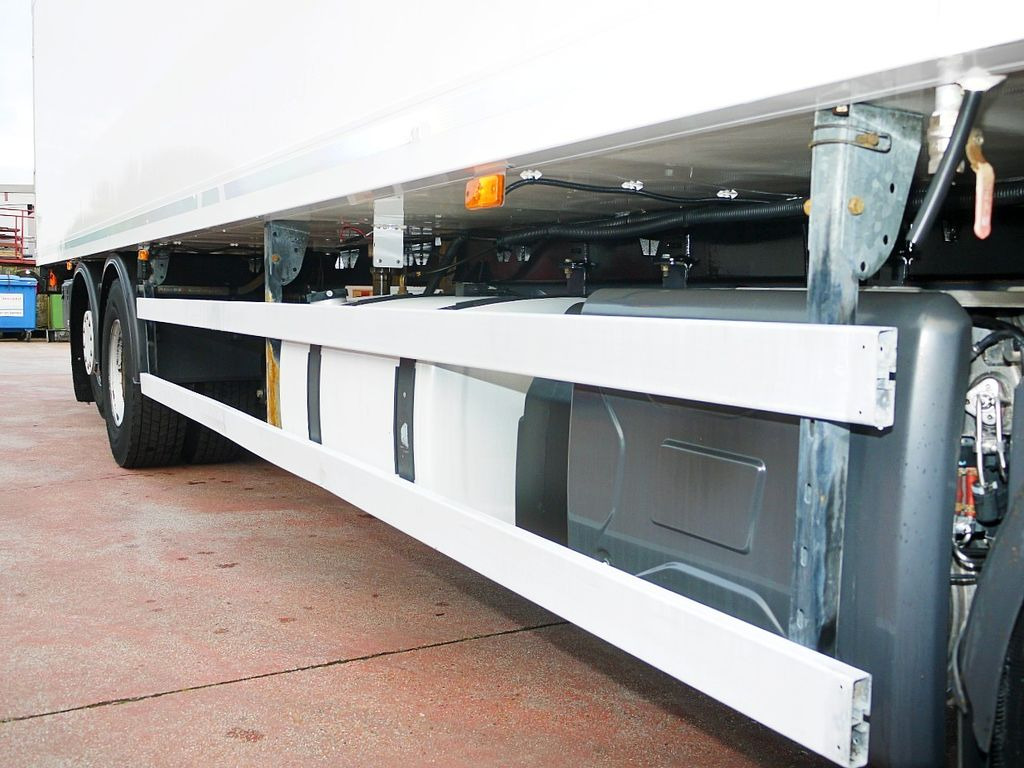 Camión frigorífico Renault 26.320 D KUHLKOFFER THERMOKING MT T1200 6X2 A/C: foto 14
