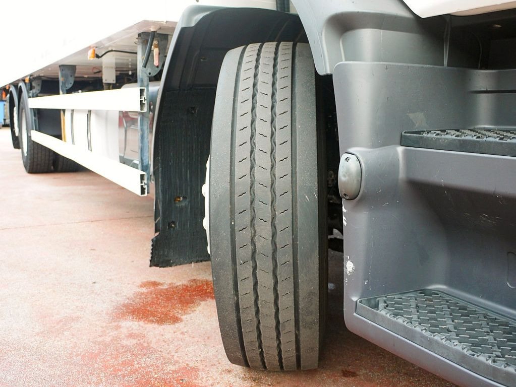Camión frigorífico Renault 26.320 D KUHLKOFFER THERMOKING MT T1200 6X2 A/C: foto 19