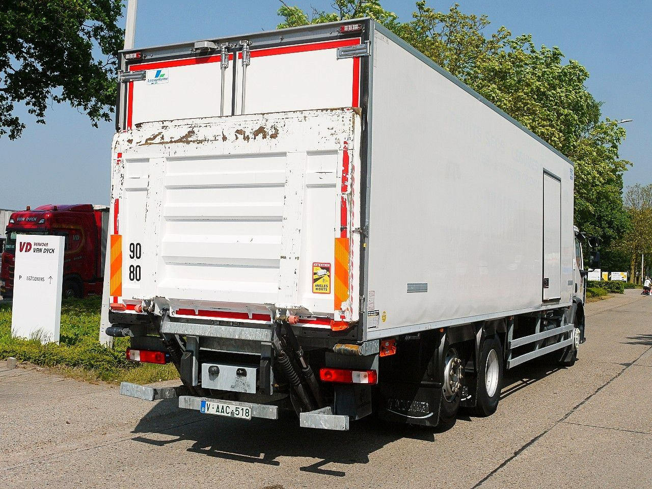 Camión frigorífico nuevo Renault D 26.320 6x2 KUHLKOFFER CARRIER SUPRA 850 XL CAB: foto 10