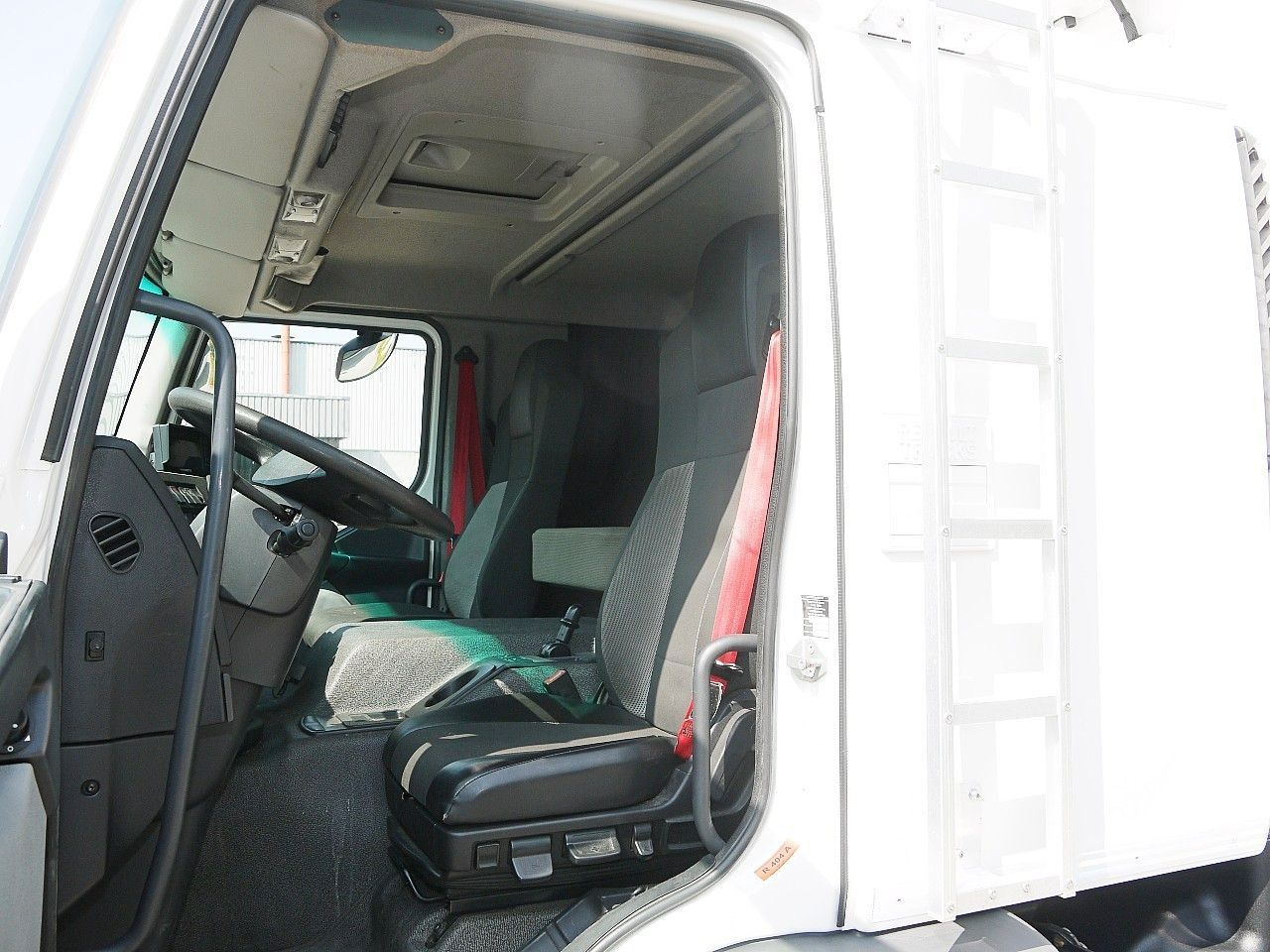 Camión frigorífico nuevo Renault D 26.320 6x2 KUHLKOFFER CARRIER SUPRA 850 XL CAB: foto 14