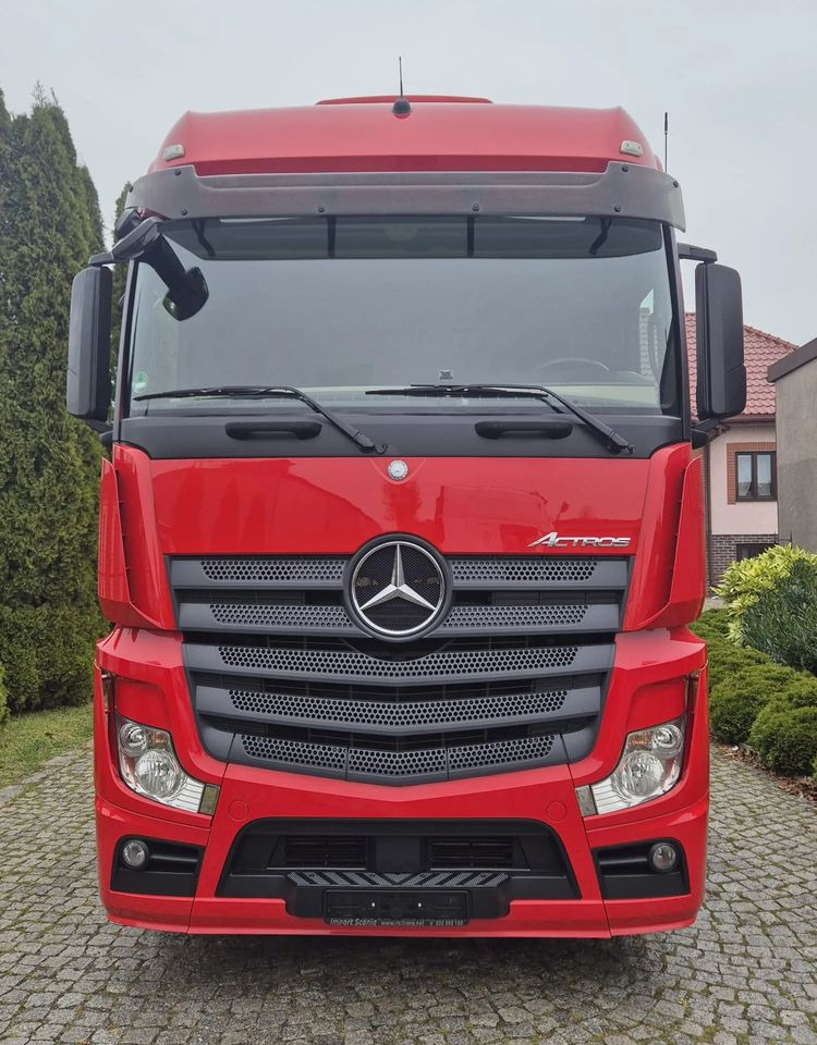 Mercedes-Benz 1845 - Cabeza tractora: foto 2 Mercedes-Benz 1845 - Cabeza tractora: foto 2