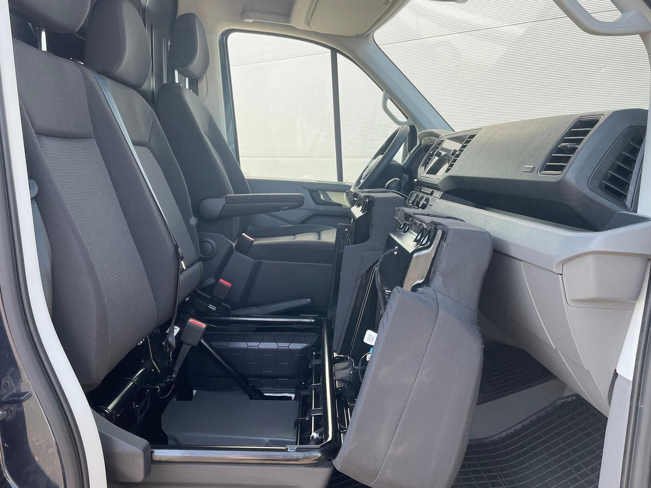 Coche MAN TGE 3.160 Kasten L4H3 LED AHK DAB KAMERA SITZHZ: foto 24 Coche MAN TGE 3.160 Kasten L4H3 LED AHK DAB KAMERA SITZHZ: foto 24