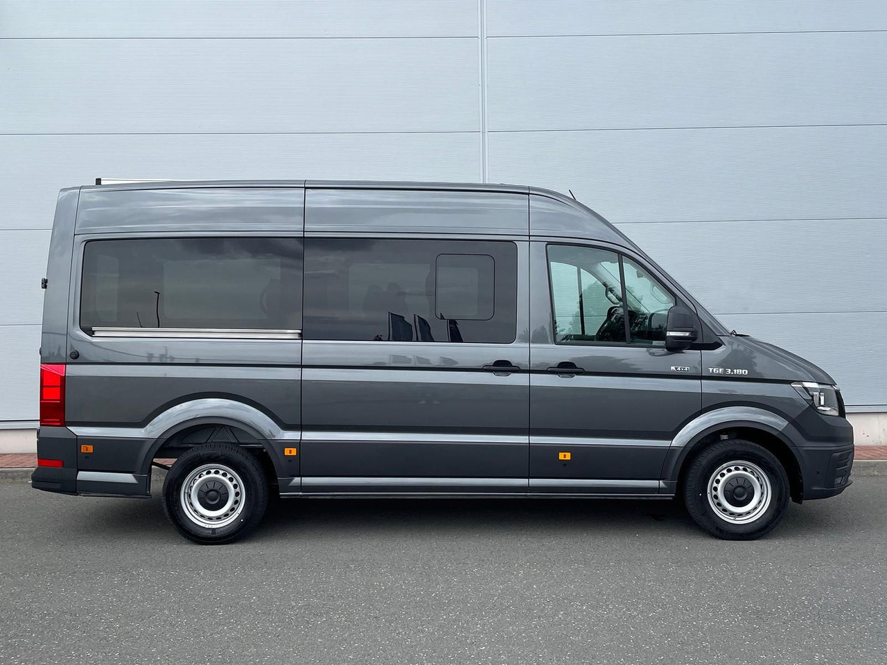 MAN TGE 3.180 Kombi L3H2 4x4 TEMPOMAT KAMERA 8-SITZE - Minibús, Furgoneta de pasajeros: foto 5 MAN TGE 3.180 Kombi L3H2 4x4 TEMPOMAT KAMERA 8-SITZE - Minibús, Furgoneta de pasajeros: foto 5