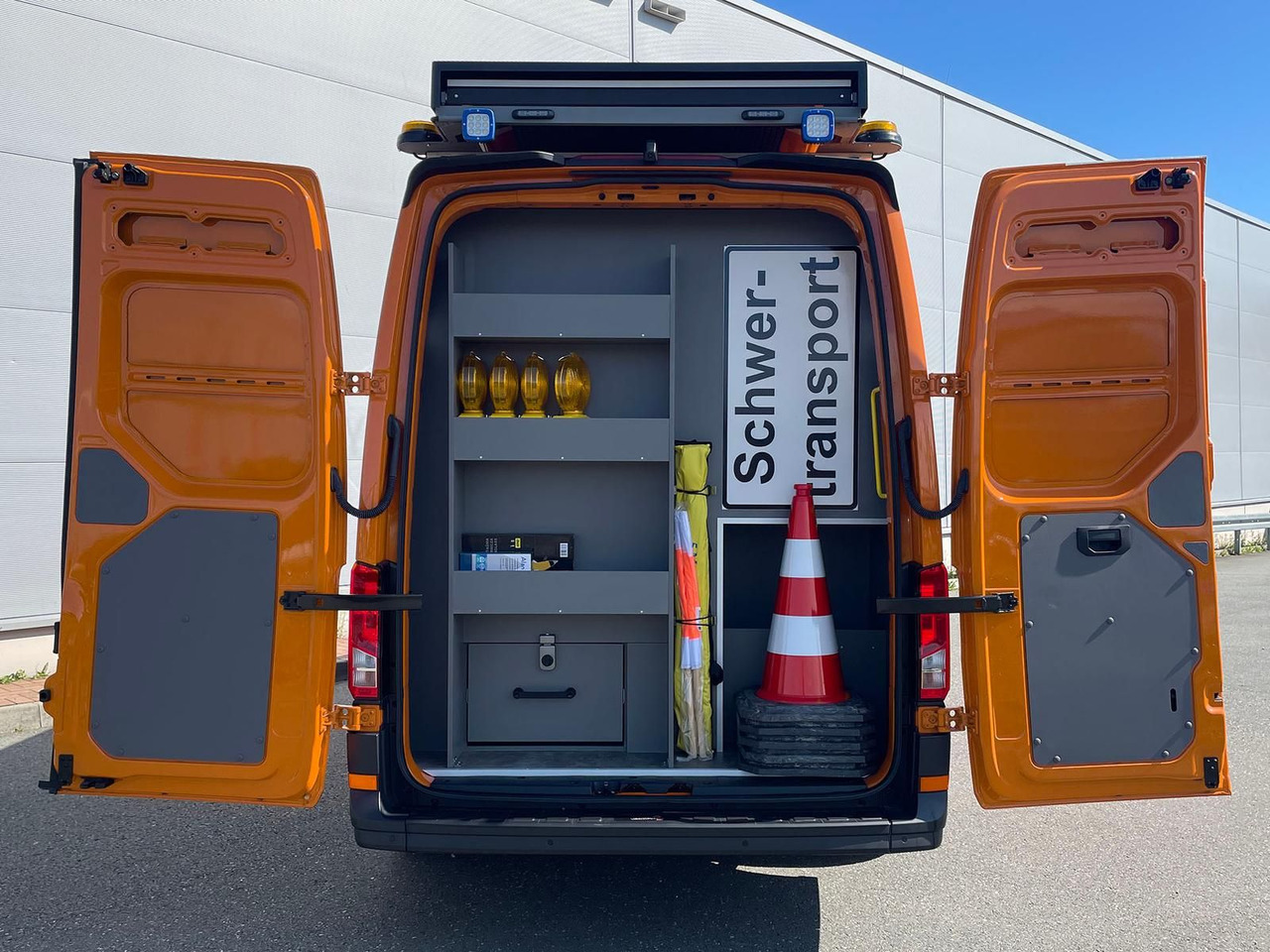 Furgón MAN TGE 3.180 L3H3 Individual S BF3+ BEGLEITFAHRZEUG: foto 9 Furgón MAN TGE 3.180 L3H3 Individual S BF3+ BEGLEITFAHRZEUG: foto 9