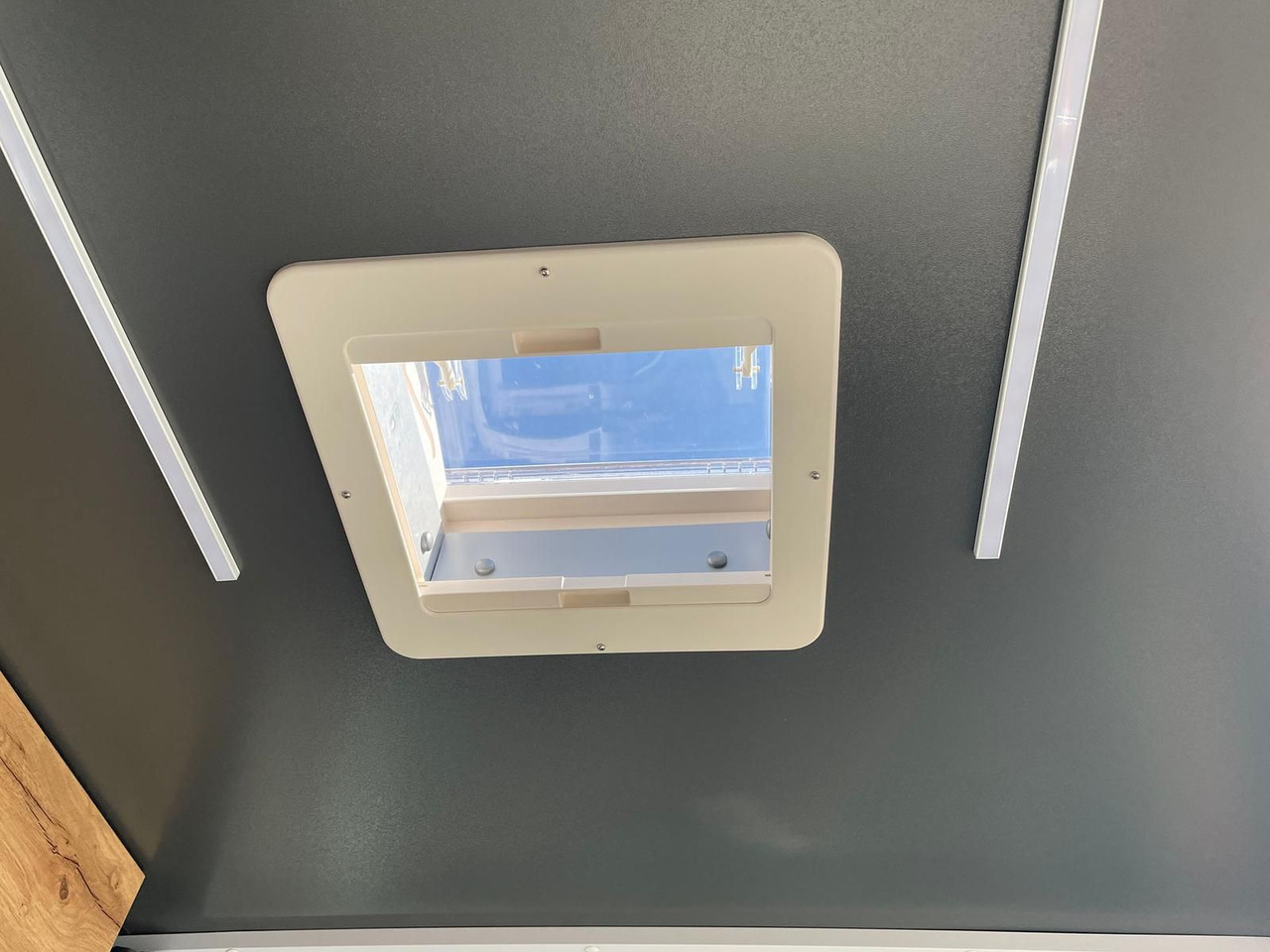 Furgón MAN TGE 3.180 L3H3 Individual S BF3+ BEGLEITFAHRZEUG: foto 35 Furgón MAN TGE 3.180 L3H3 Individual S BF3+ BEGLEITFAHRZEUG: foto 35