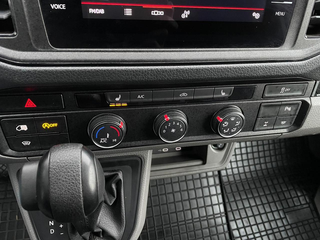 Furgón MAN TGE 3.180 L3H3 Kasten 4x4 AUTOM DIFF NAV AHK ACC: foto 21