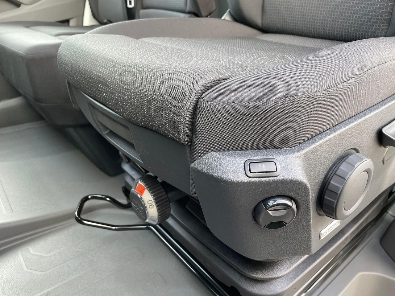Coche MAN TGE 3.180 Pritsche DOKA LR KAMERA AHK SITZHZ: foto 24