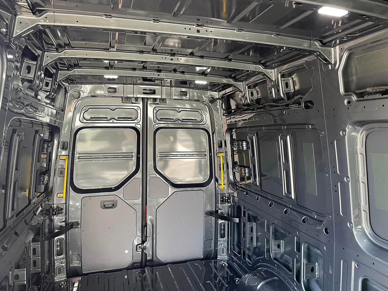 Furgón MAN TGE 3.200 L3H3 Kasten 4x4 CAMPER DREHSITZE AHK: foto 11
