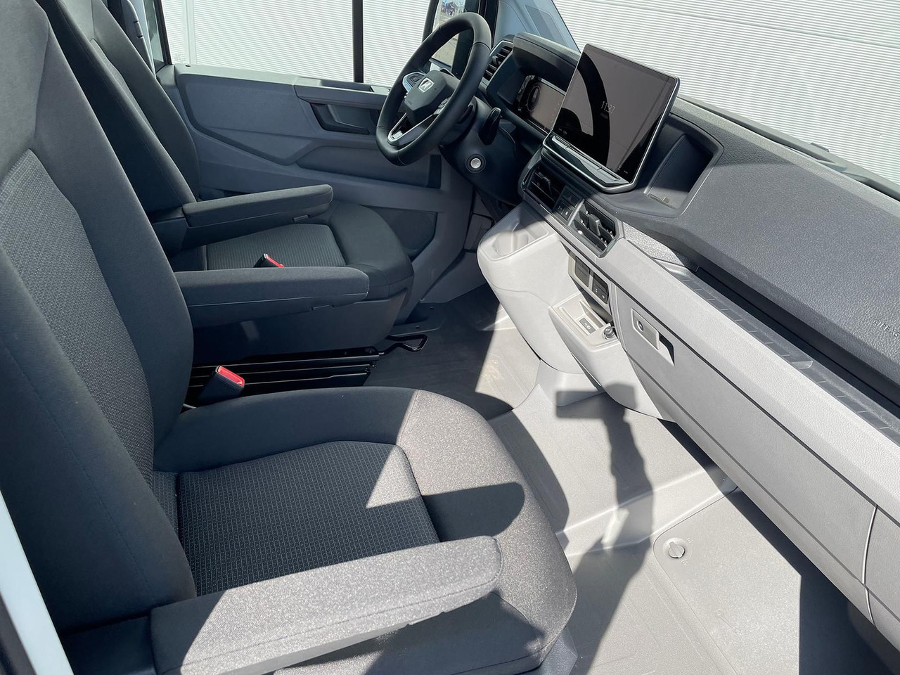 Furgón MAN TGE 3.200 L3H3 Kasten 4x4 CAMPER DREHSITZE AHK: foto 35