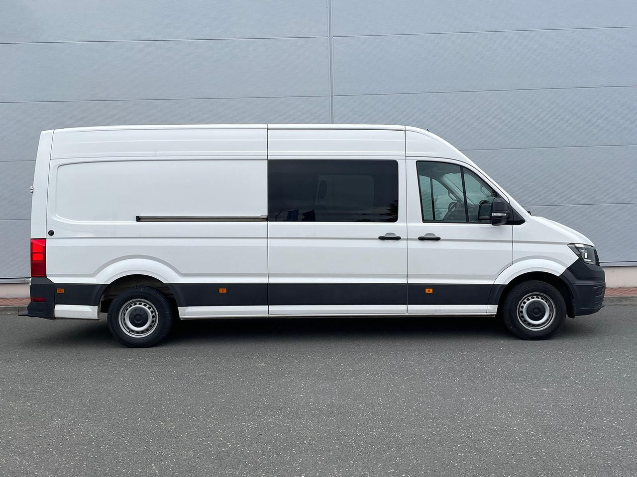 Volkswagen Crafter Kasten 35 L4H3 AHK KLIMA DAB PDC KAMERA - Furgón: foto 5 Volkswagen Crafter Kasten 35 L4H3 AHK KLIMA DAB PDC KAMERA - Furgón: foto 5