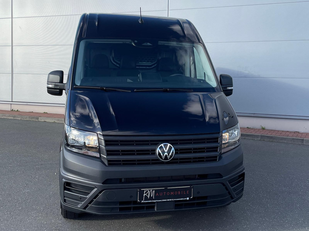 Volkswagen Crafter Kasten 35 L4H3 NAV SITZHZ AHK DAB KAMERA - Furgoneta de pasajeros: foto 4 Volkswagen Crafter Kasten 35 L4H3 NAV SITZHZ AHK DAB KAMERA - Furgoneta de pasajeros: foto 4